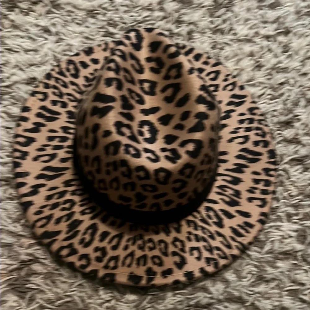 Leopard Print Women's Hat - Picture 4 of 5